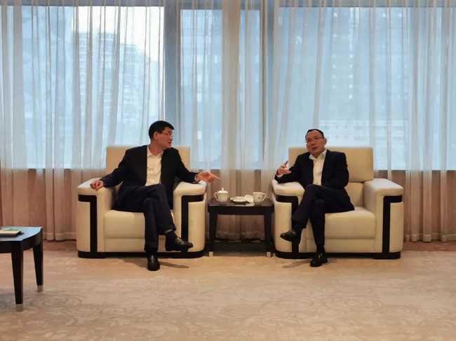川发展董事长_雨润九川董事长照片